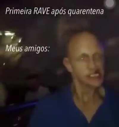 Bebendo Roxx energy junto com o nss querido e lind&iacute;ssimo Renan Souzones