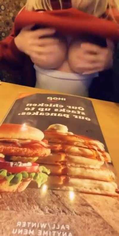 Bored at Ihop [oc] [GIF]