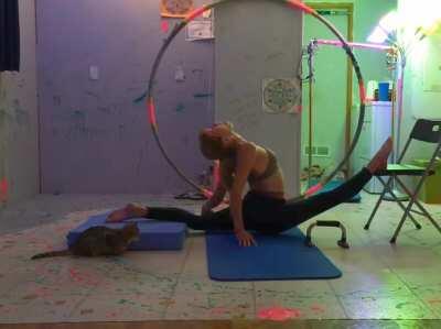 Oversplit stretching