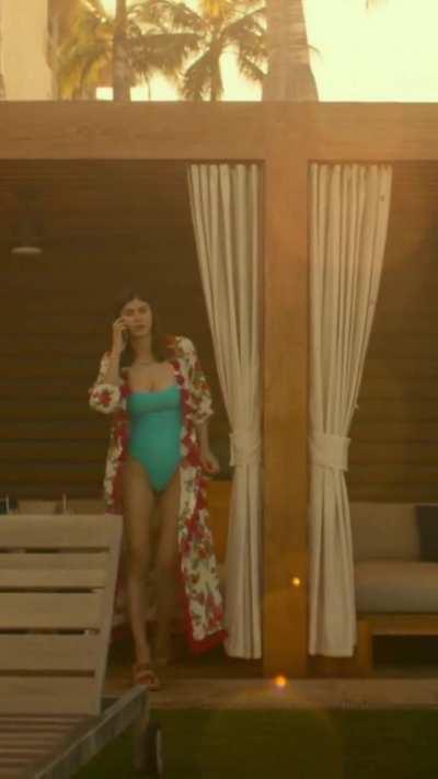 Alexandra Daddario in 