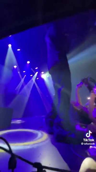 Oh my god he really licked Lone’s shoe what the fuck is wrong with y’all 😭😭😭😭😭😭