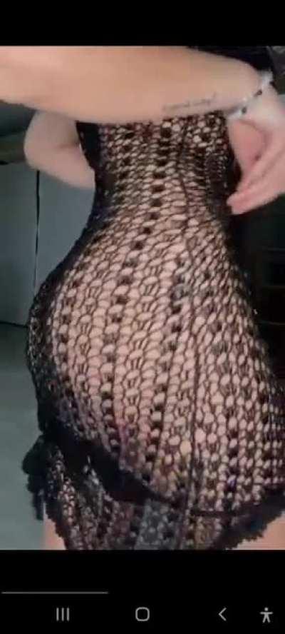 luli g.a.r.c.u.i..i.i.a.a.a.a con vestido super sexy y abajo desnuda