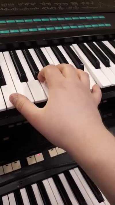 Just a video for those who don't think that the DX7 was used in the song.