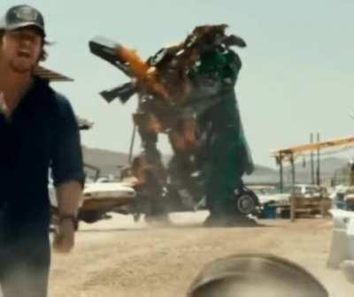 Bumblebee and Crosshairs...😲😘😘