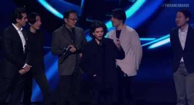 This random invader at the Game Awards who awarded Bill Clinton