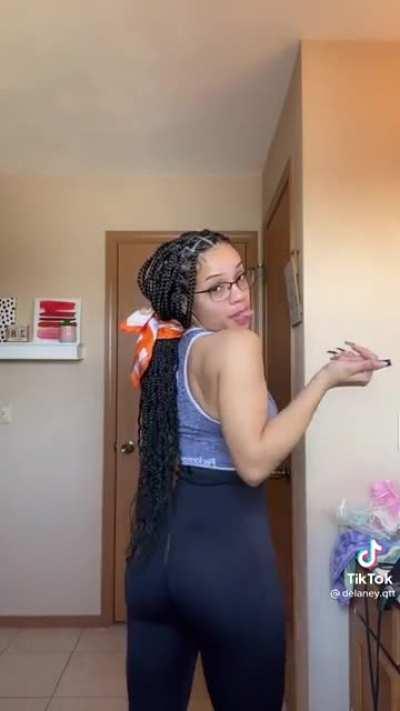 DelaneyMenge - Video #1674