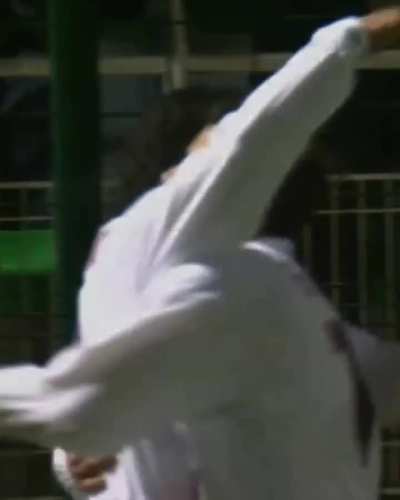 When football looked this easy… Ronaldinho 🪄