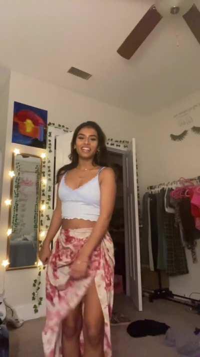 She&rsquo;s back with another try on haul