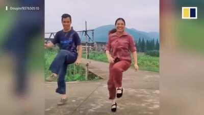 Guy's wife teaches him to dance to help his PTSD and it went viral