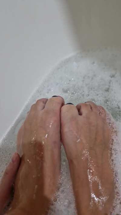 Come in bath with me 
