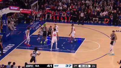 Midrange: The Wemby Go-To Move?