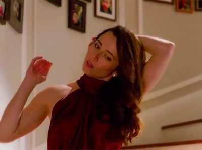 Stunning Linda Cardellini
