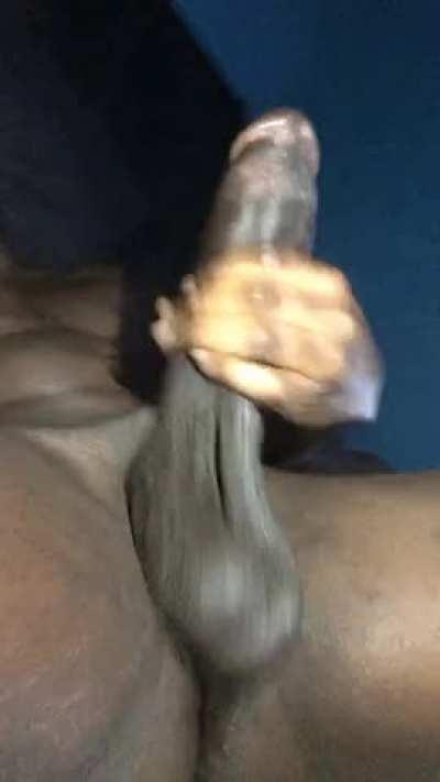 Did you stop scrolling because of this Nigerian stallion? 🇳🇬🐴🍆