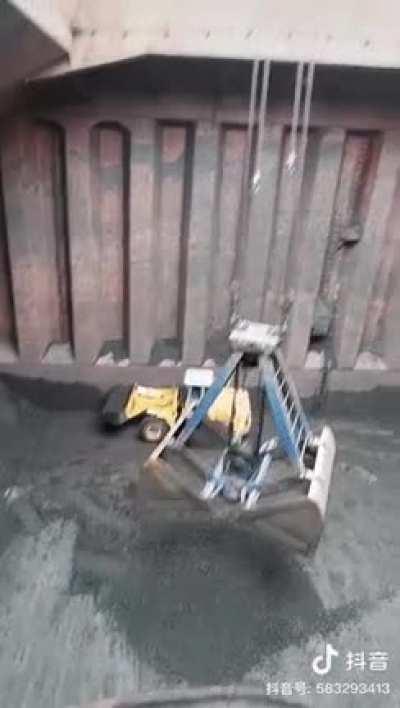 Ship getting unloaded