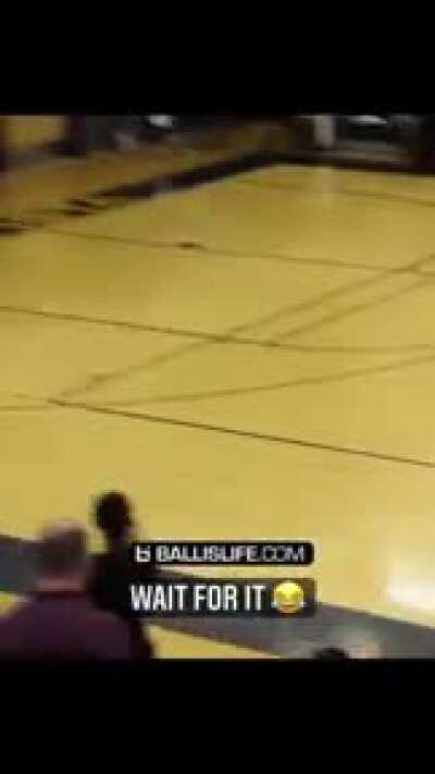 That second kid tho lol