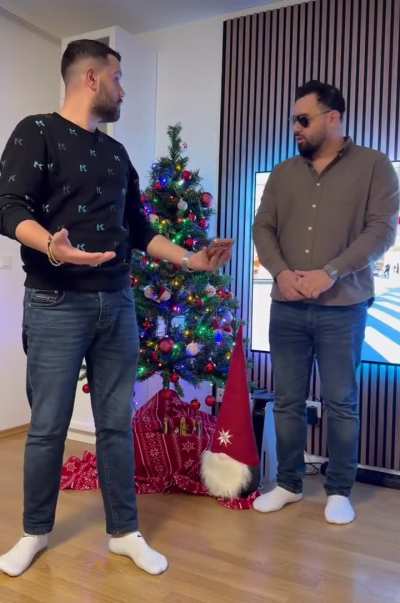 كل شي إلا الشجرة