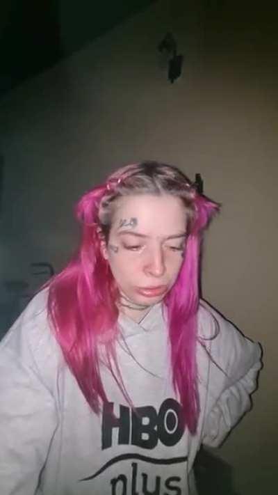 cada uno sale adelante como puede..