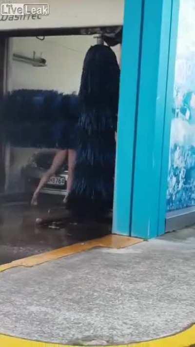 How It Feels To Chew 5 Gum