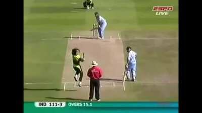 Beamer, Bouncer, Bowled