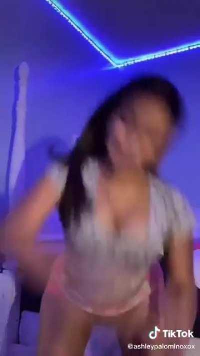 Ashley Palomino 👀