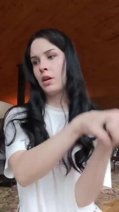 Who Like It ?😇 ( More Of Her Creative Content In Comment )