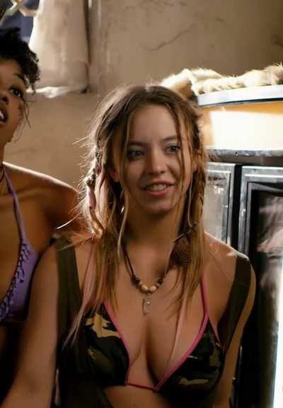 Sydney in Dead Ant (2017)