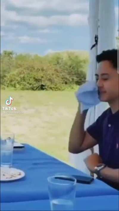 Anyone know the context of this? Natawa lang talaga ako dito :D