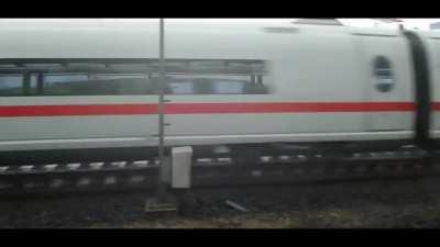 Your daily dose of carefully crafted german ICE-train porn