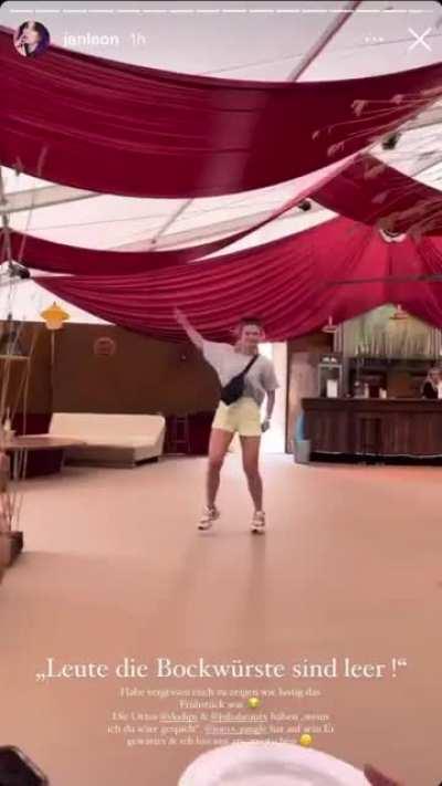 Die letzten Videos vom SMS Festival mit Julia Beautx