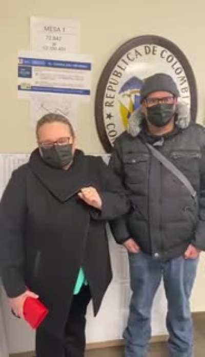 Ya empezo el partido del granjero a abudinearse las elecciones!