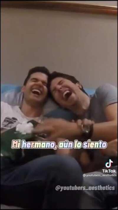 Todos arrodillaos ante la nueva admin 😄