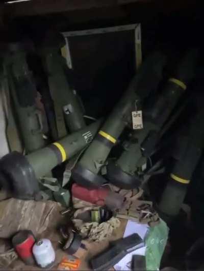 In the video, the FGM-148 Javelin tubes are used. And that's in just two days.