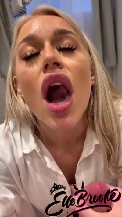 Elle Brooke Swallowing Cum