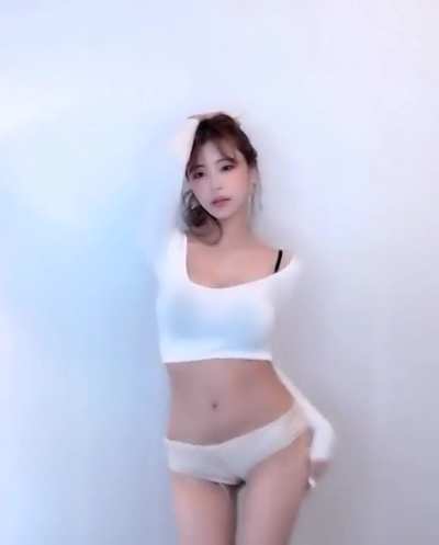 TIGHT PANTIES ASS CRACK