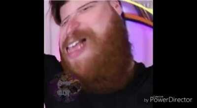 Eu tinha visto um vídeo q era umas imagens cursed de jojo e eu pensei 