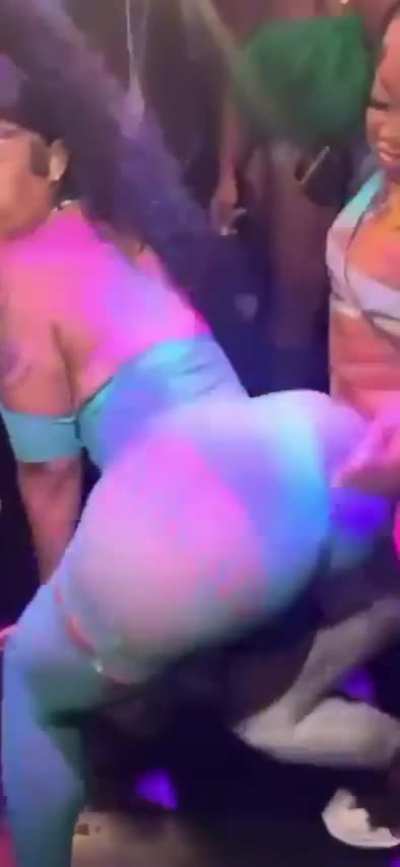 Ari Compilation 🍑
