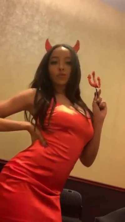 I wish she would've turned around