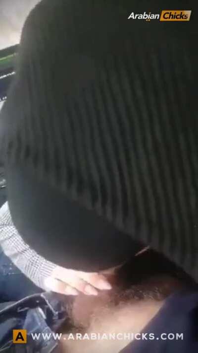Muslim Girl Sucking Cock in Car! 🧕🏻💥🍌