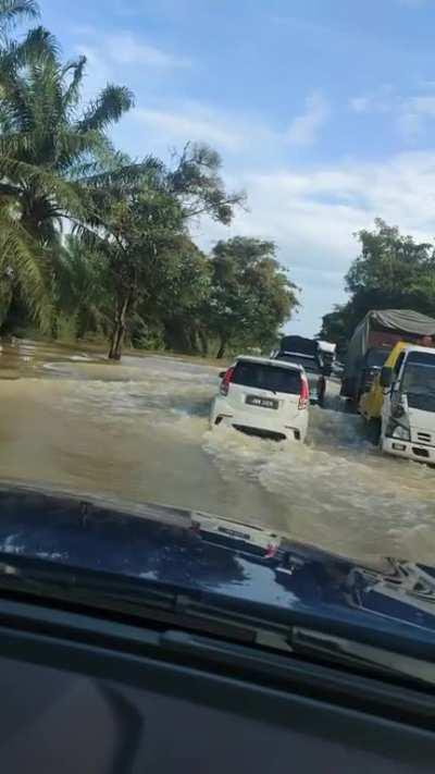 Myvi: Flood? What flood?