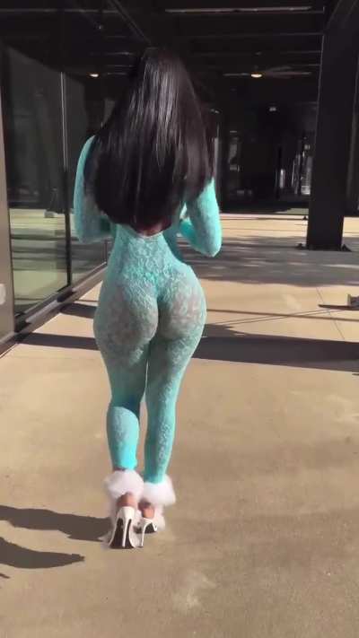 Daalischus the Barbie (@daalischus)