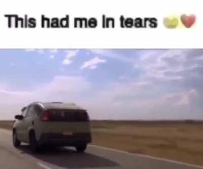 😢