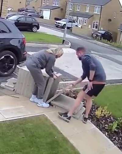 This man has some more screaming to do in a more private location