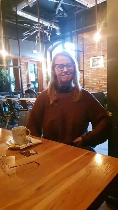 It was both stressful and exciting to take out those big tits a meter away from strangers so they wouldn't notice. heh