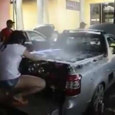 Dançarinas de carro de som