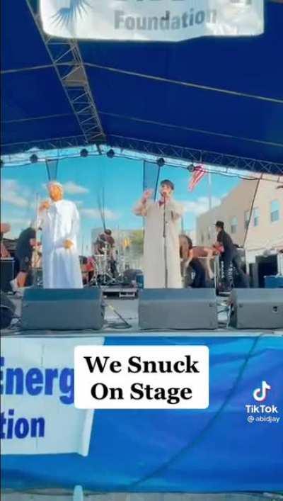 Habibis hype up the crowd