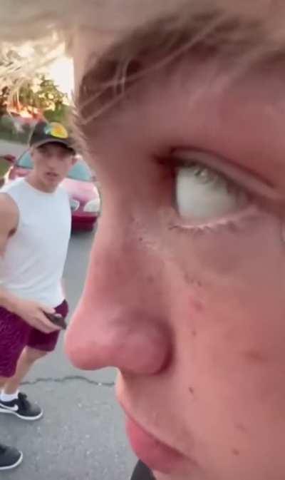 It smells like you poopy