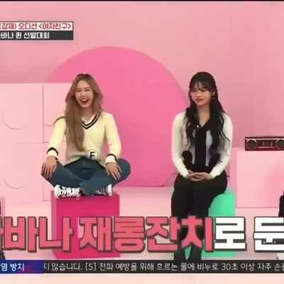 Everybody laugh's of eunha's sexy dance. 😂