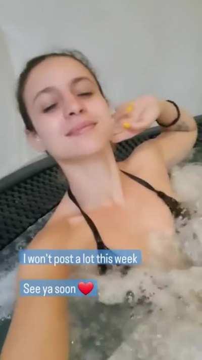 She rly knows how to seduce