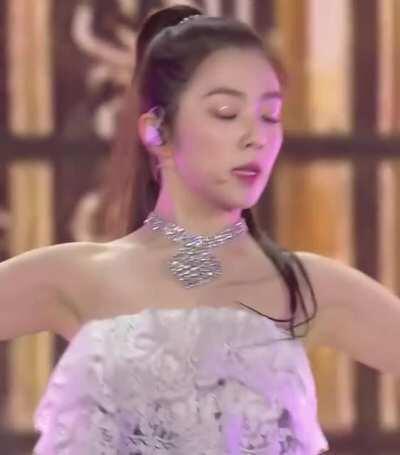 Red Velvet - Bouncy Yeri & Irene