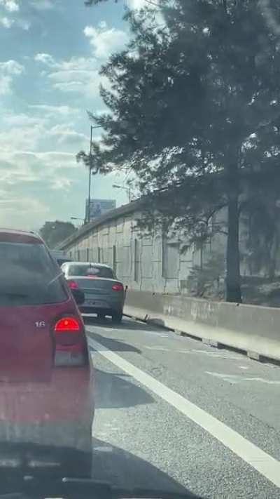 Sientanse libres de denunciar todas las patentes que quieran. Esto ya es usual y recurrente.